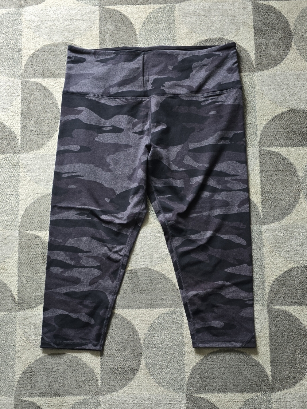 Tuff Athletics Black & Gray Camo Capri Leggings